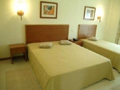 Pombeira 3*