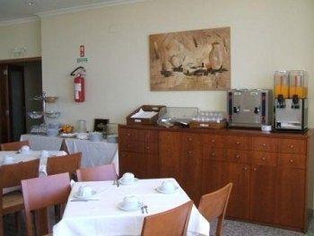 Pombeira 3* Guarda