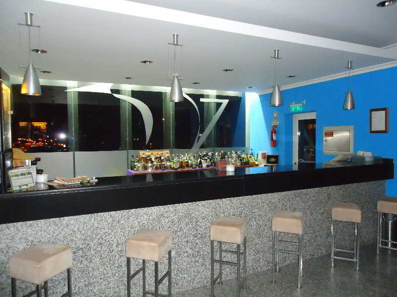 Pombeira 3*